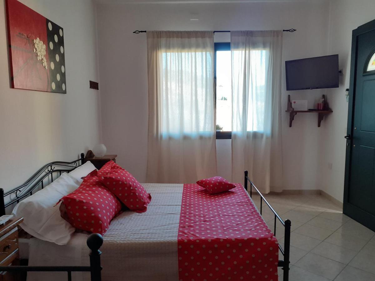 B&B Marzo '51 Villasimius Buitenkant foto