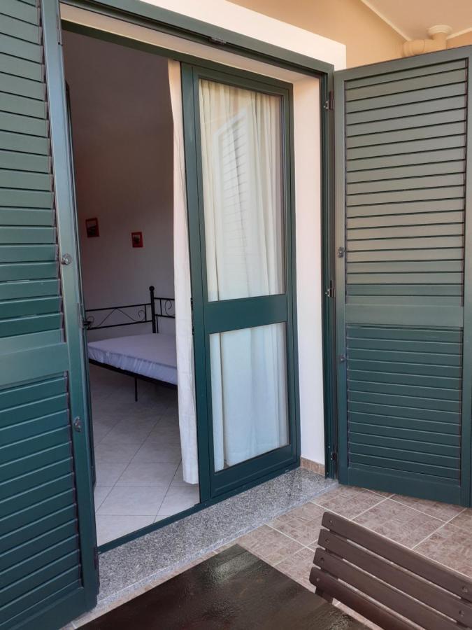 B&B Marzo '51 Villasimius Buitenkant foto