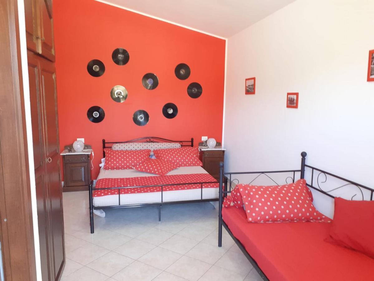 B&B Marzo '51 Villasimius Buitenkant foto