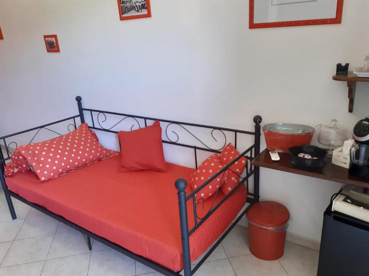B&B Marzo '51 Villasimius Buitenkant foto